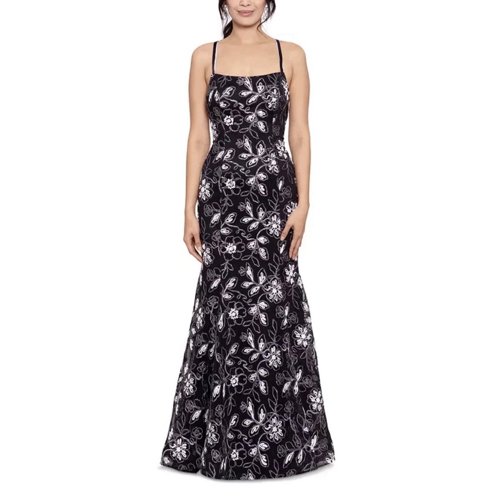 Betsy & Adam Black & White Embroidered Lace-Up Corset Back Formal Gown Size 10